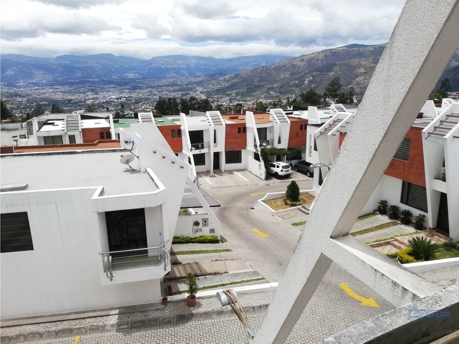 casa en renta en el sector de san juan alto de cumbaya