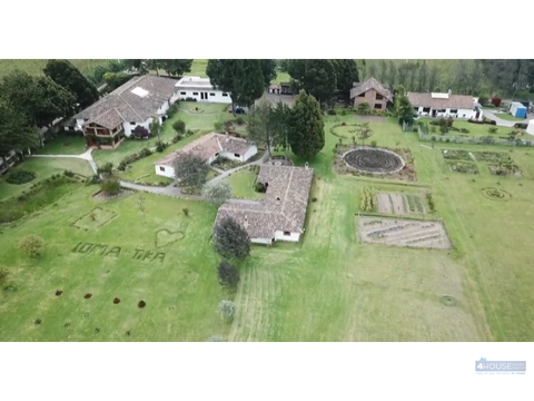 se vende hosteria hacienda entre otavalo y cotacachi