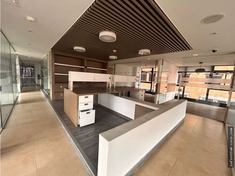 edificio en zona corporativa con amplios espacios comerciales