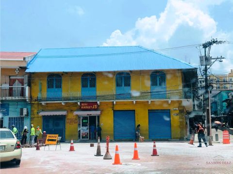 se alquilan 2 locales comerciales en el casco antiguo