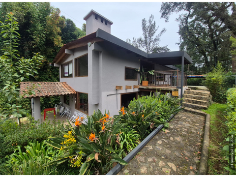 departamento en renta en planta alta dentro de condominio