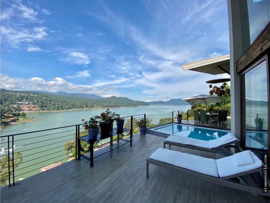 casa en venta con vista espectacular al lago valle de bravo