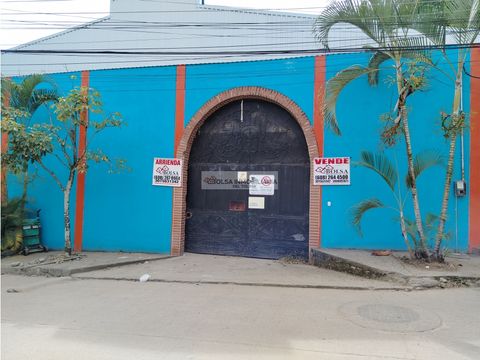 arriendo amplia bodega sector salado