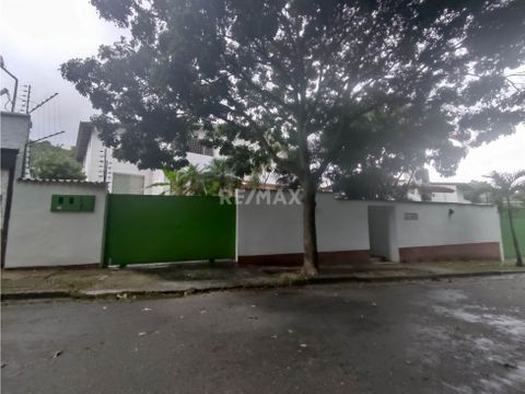 prados del este vendo casa 600m2 calle cerrada mogo