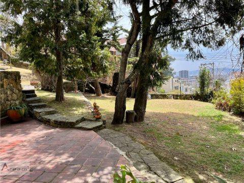 gran lotecasa para venta en bosques de pino