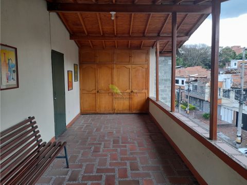 se vende apartamento en belen miravalle