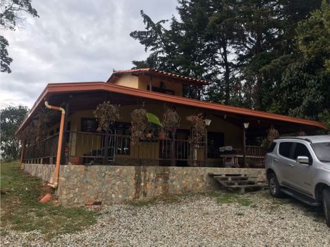 se vende finca en santa elena vereda el plan