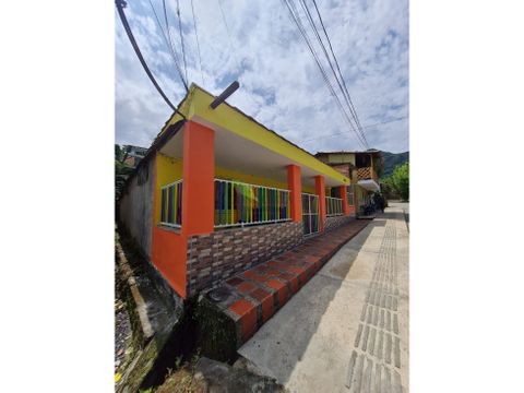 se vende local yo apartaestudio en venecia antioquia