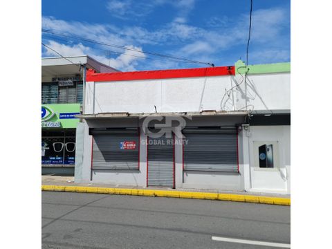 se alquila local comercial en calle principal de tres rios