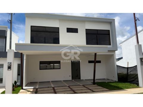 casa nueva en condominio ubicada en concepcion de tres rios