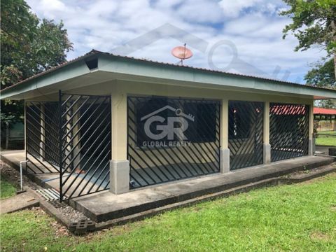 venta de quinta residencial guapiles colonia 2186