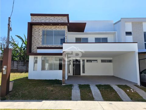 venta de casa en condominio distrito san juan