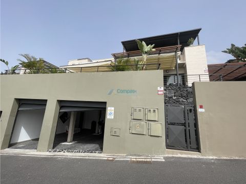 se vende atico de lujo en la zona de caldera del rey arona tenerife