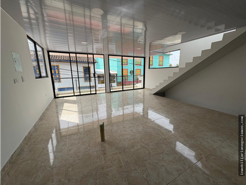 local comercial ubicacion estrategica