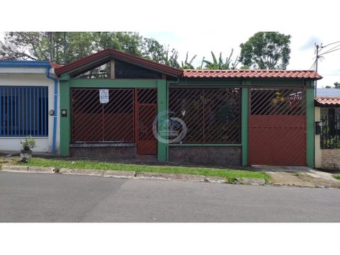 se alquila casa en turrialba