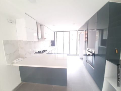 apartamento en arriendo laureles medellin