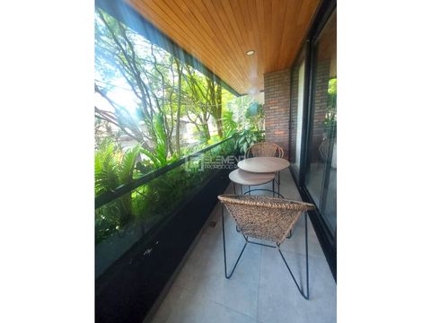se vende apartamento en laureles medellin sector la castellana