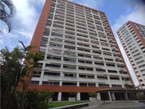 venta de apartamento en lomas del avila piso bajo