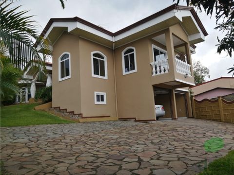 se vende casa en sarchi alajuela cuna de artesania costarricense