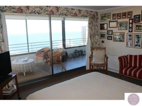 se vende hermoso y amplio depto con vista al mar en costa de mar