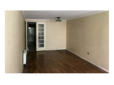 se vende lindo y amplio depto ubicado en calle santo domingo santiago