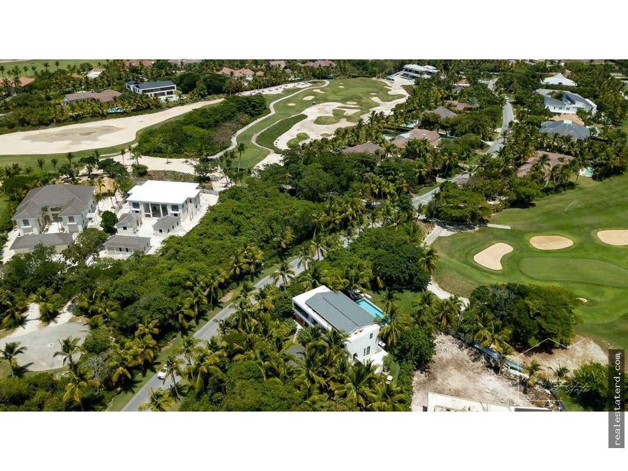 villa ultramoderna con 4 hab y vista al campo de golf en arrecife