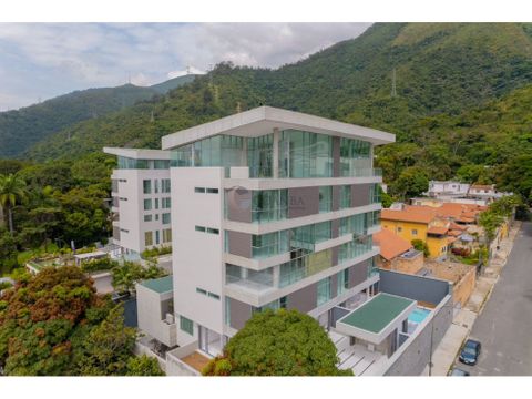 se vende apartamento de 450m2 en altamira