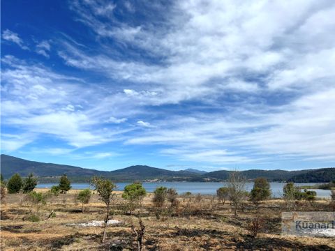 terreno en venta orilla amplia y vista lago zirahuen