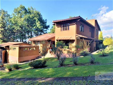 casa en venta en patzcuaro corazon de durazno