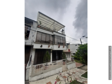 casa en venta en barrio el jardin ii pereira