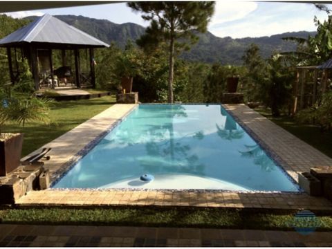 casa en altos del maria con piscina