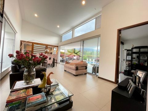 se vende casa en condomino campestre en el caimo quindio
