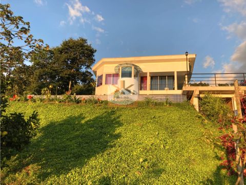 se vende finca chalet buenavista quindio