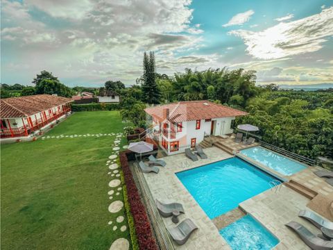 se vende hotel en el caimo quindio