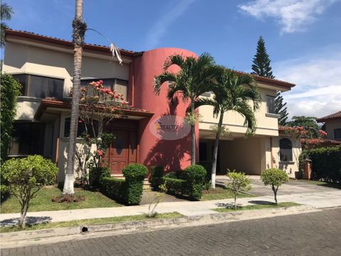 venta o alquiler de casa en santa ana