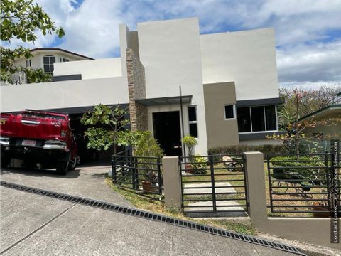 venta de hermosa casa moderna en rio oro santa ana