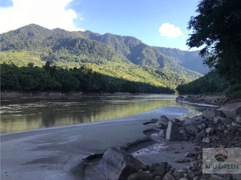 terreno con rio y quebradas chazuta