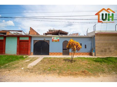 00489 venta casa yarinacocha material seminoble at 216 m2