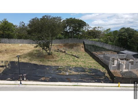 lote de 617m2 en la guacima