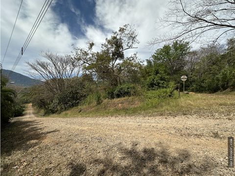lote de 5632m2 en san pablo de turrubares