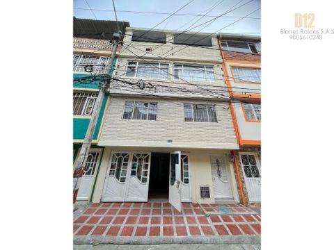 vendo casa de 4 pisos barrio catalina i