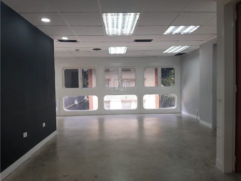 se alquila oficina las mercedes 110m2