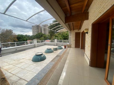 se vende conjunto de apartamentos en casa la floresta 750 m2