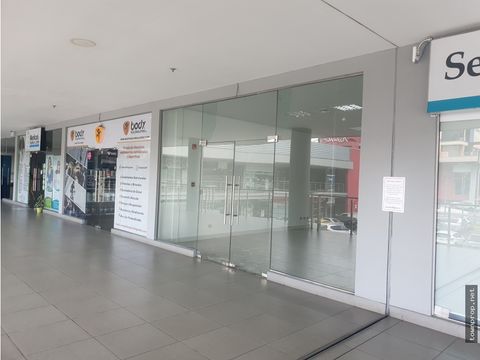 se vende o se alquila local comercial centenial plaza 2da planta