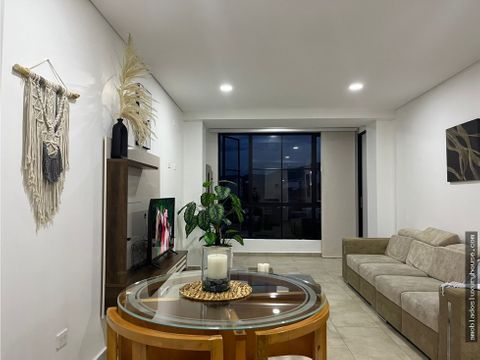 hermoso apartamento piso 4 laureles medellin precio por dia