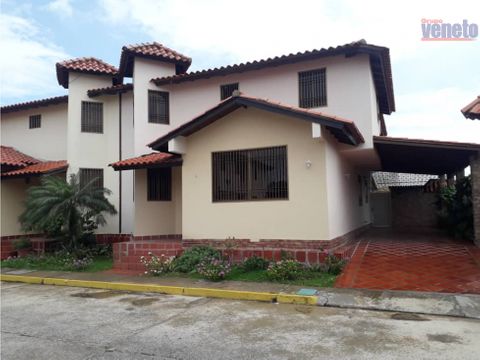 casa en conjunto cerrado en el oeste de la cuidad carr 13 con 62