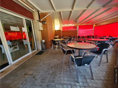 traspaso bar con gran terraza en sant boi de llobregat