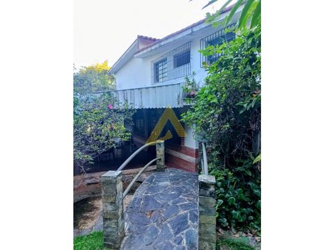 venta casa en club hipico los teques 1700m2 5 hab 3 banos 6 pe