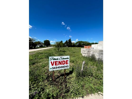 Se vende terreno barrio castaldo de María Grande calle Ghandi