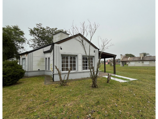 Se vende cabaña en termas de María Grande La Casita